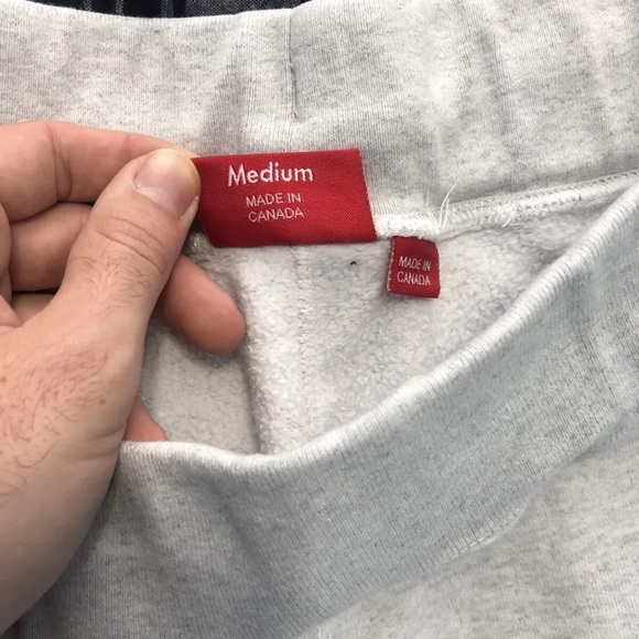 Supreme - Picture 4 of 9